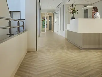 Pardoseală Antiderapantă Surestep Star | Forbo Flooring - imagine 3